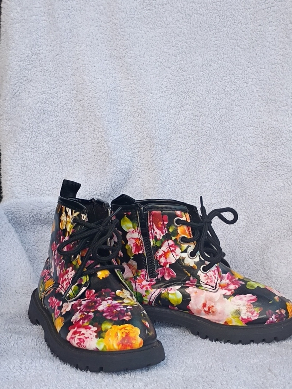 Floral Lace-Up Ankle Boots for Women - Black Floral